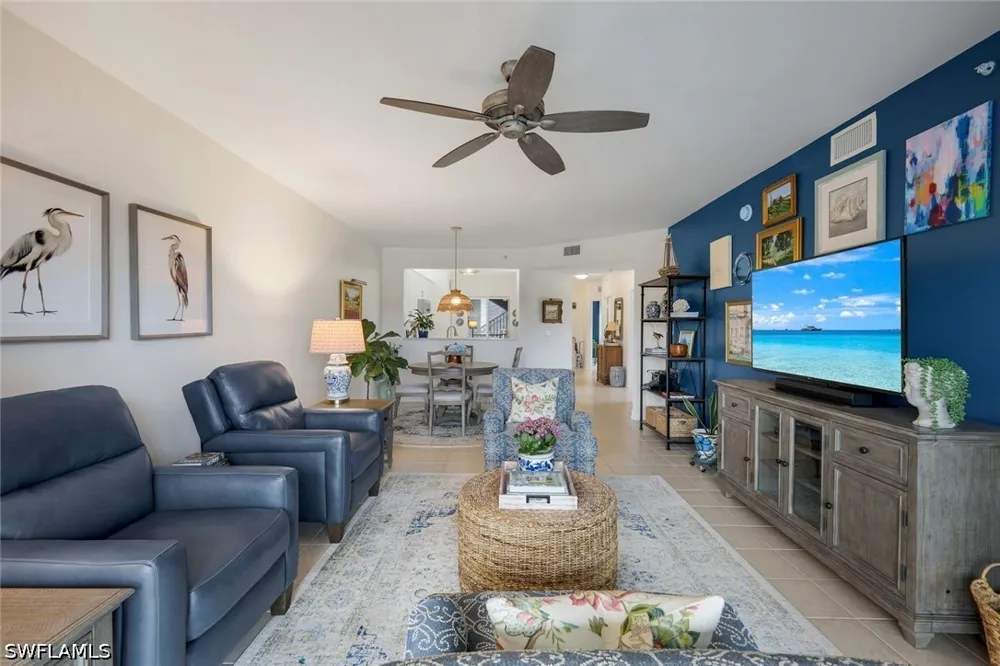 Great Heron Way #201 Naples, FL 34104