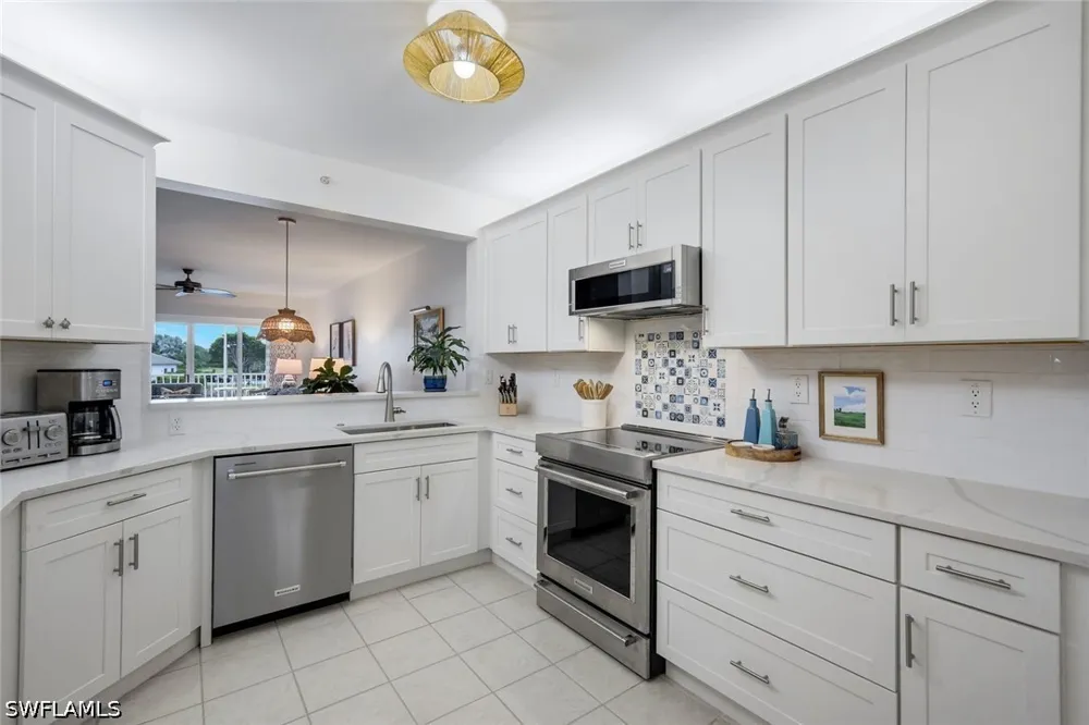 Great Heron Way #201 Naples, FL 34104