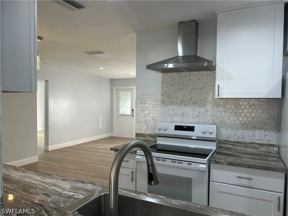 SE 20th Avenue Cape Coral, FL 33990
