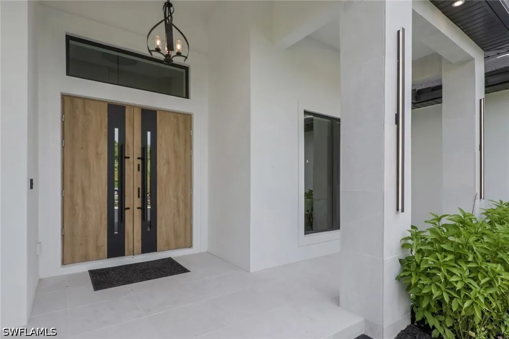 19th Street SW Naples, FL 34117