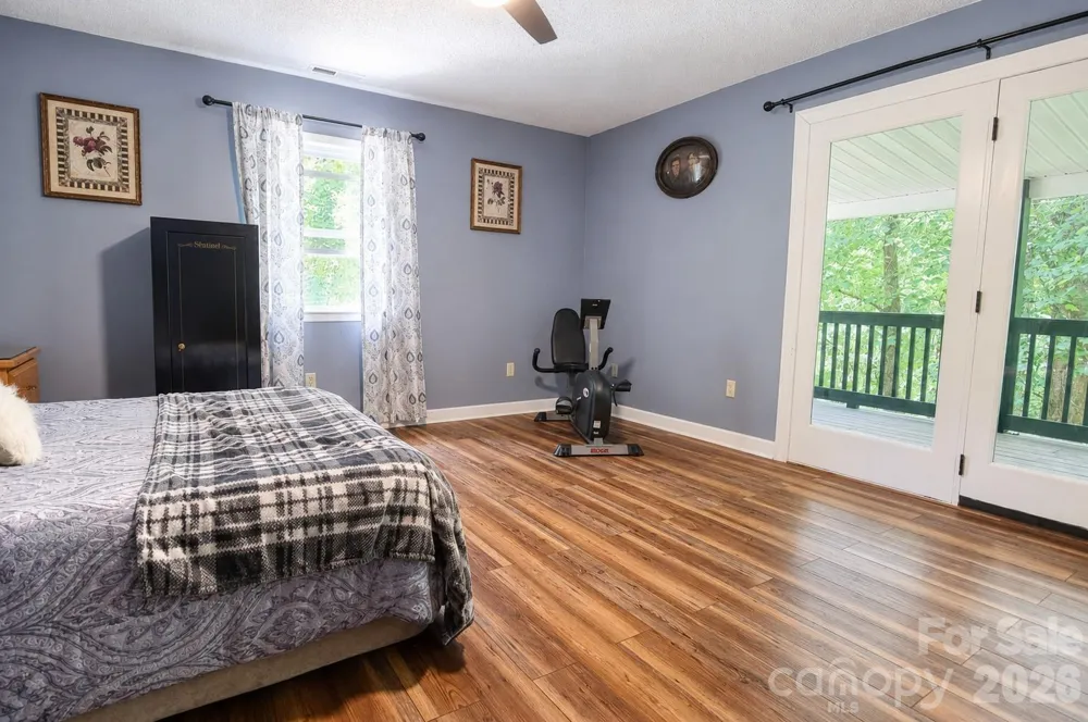 47 Caribou Lane Burnsville, NC 28714