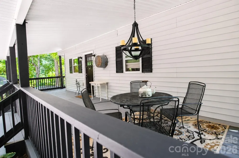 47 Caribou Lane Burnsville, NC 28714
