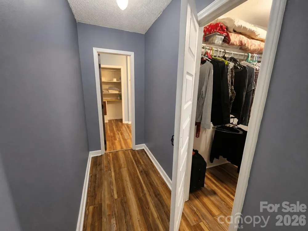 47 Caribou Lane Burnsville, NC 28714