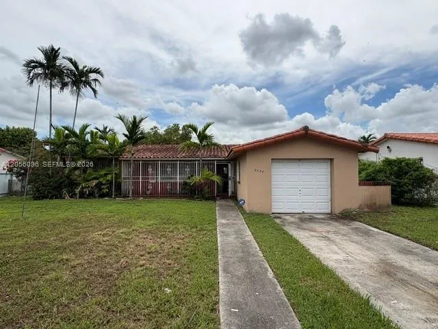 9590 SW 19th St Miami, FL 33165