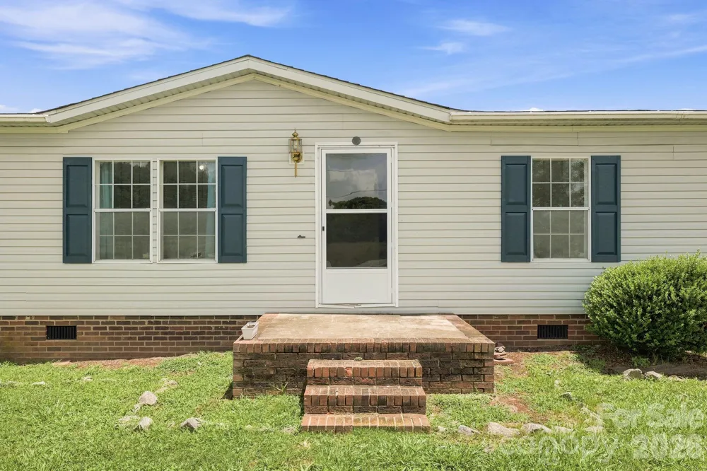 2299 Dellinger Drive Newton, NC 28658