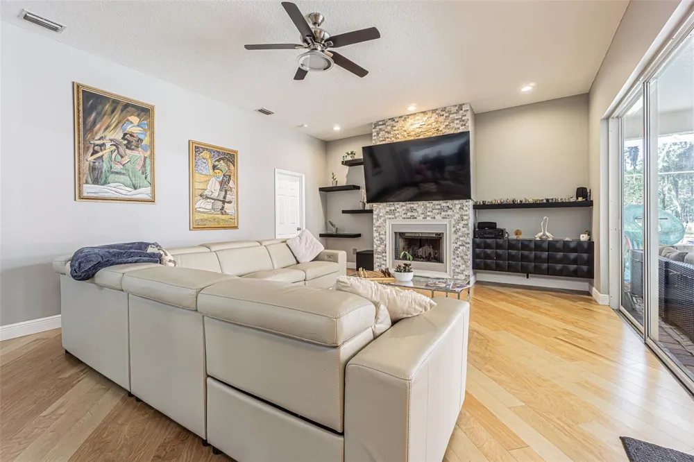 2409 FOX FOREST DRIVE Lutz, FL 33549