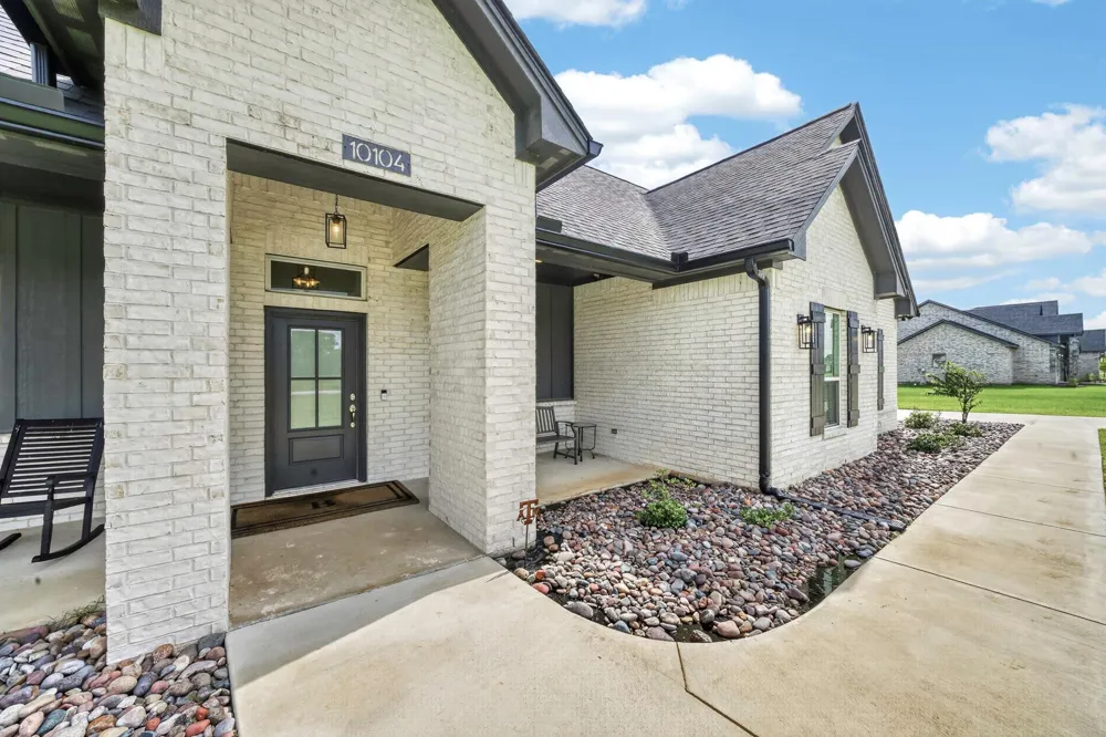 10104 Crown Point Iola, TX 77861