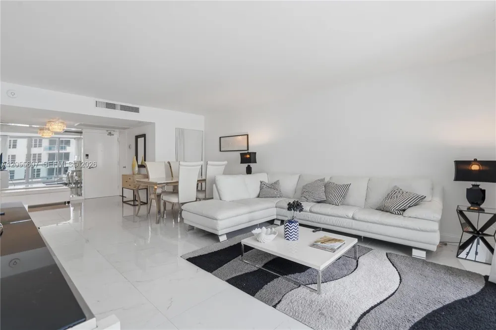 5151 Collins Ave #1027 Miami Beach, FL 33140