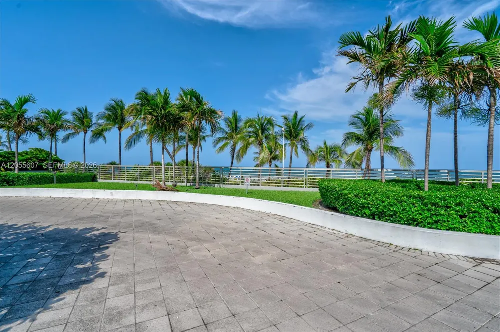 5151 Collins Ave #1027 Miami Beach, FL 33140