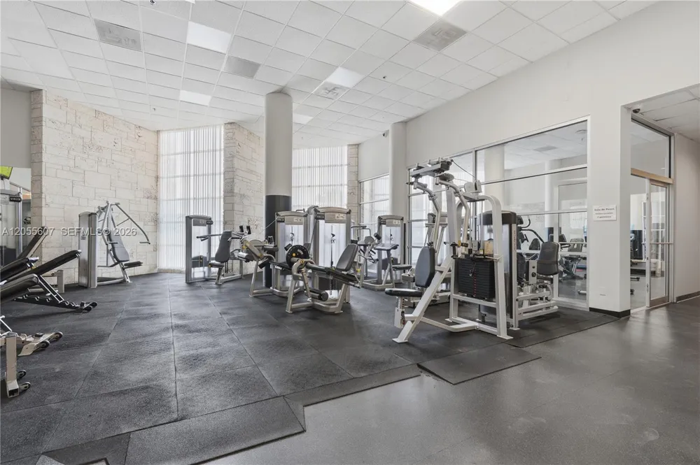 5151 Collins Ave #1027 Miami Beach, FL 33140