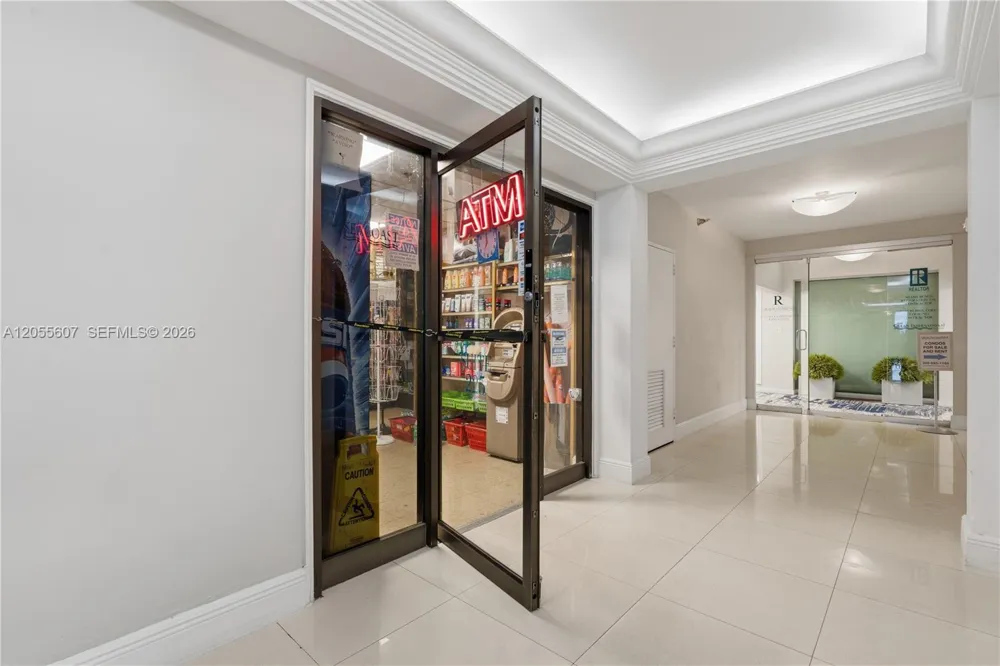 5151 Collins Ave #1027 Miami Beach, FL 33140