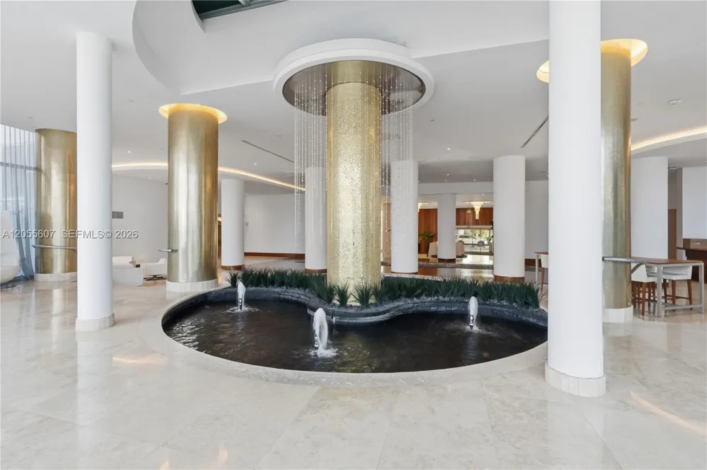 5151 Collins Ave #1027 Miami Beach, FL 33140