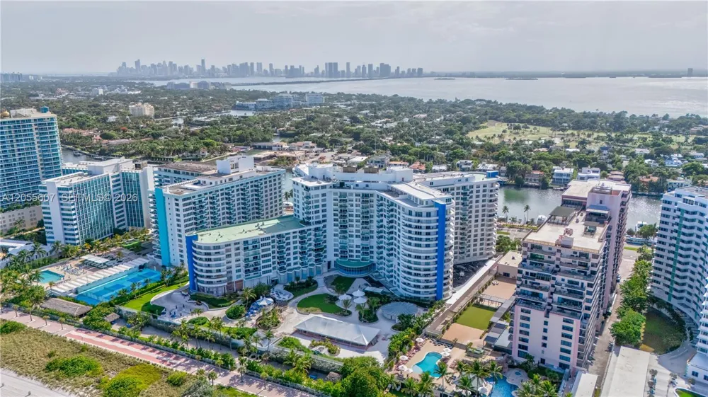 5151 Collins Ave #1027 Miami Beach, FL 33140
