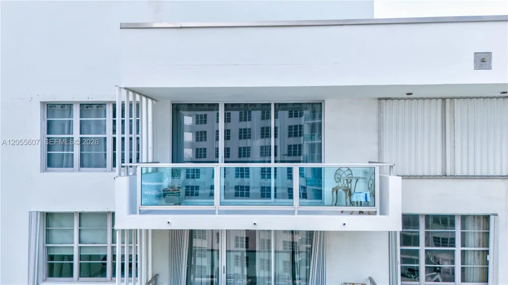 5151 Collins Ave #1027 Miami Beach, FL 33140
