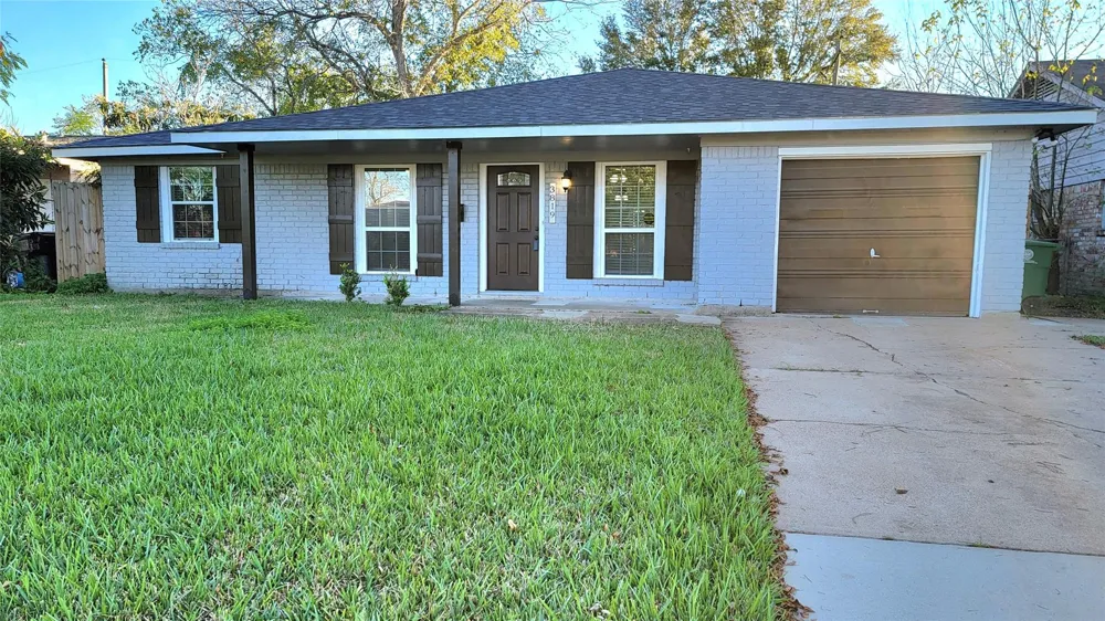 3819 Heatherbrook Drive Houston, TX 77045
