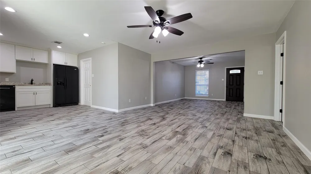 3819 Heatherbrook Drive Houston, TX 77045