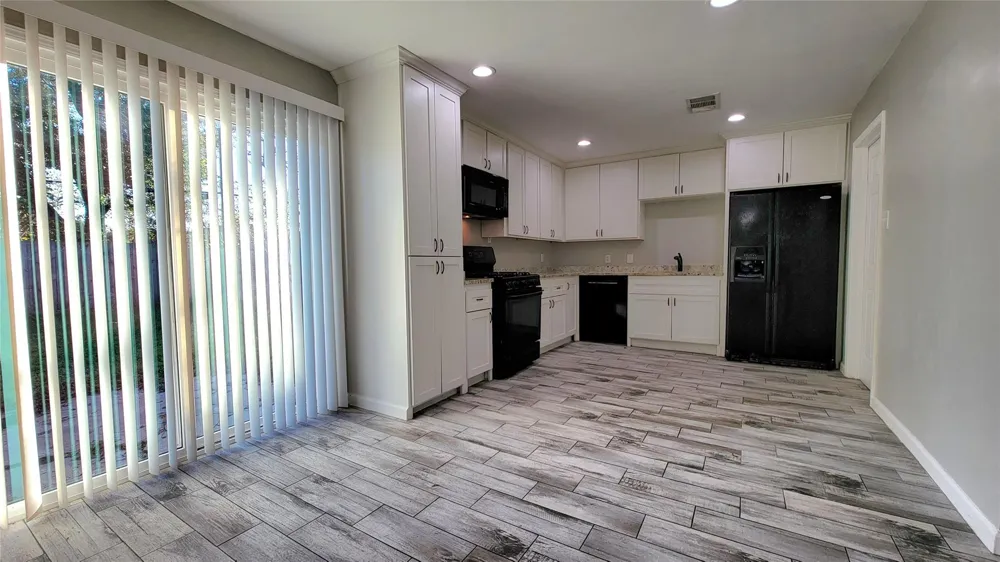 3819 Heatherbrook Drive Houston, TX 77045
