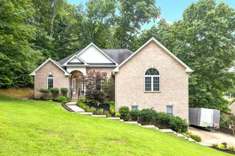 106 Creek Trail Ct