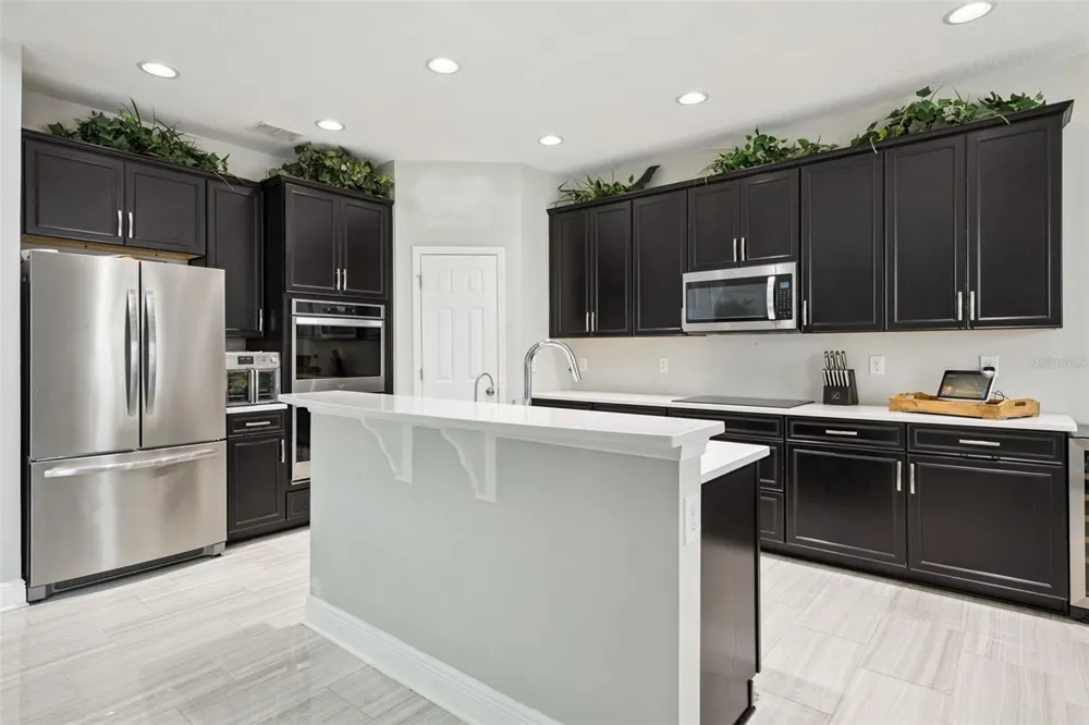 359 BLUE CYPRESS DRIVE Groveland, FL 34736