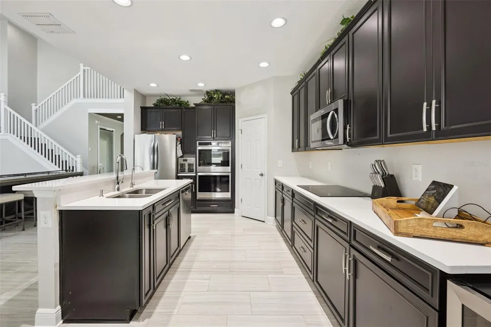 359 BLUE CYPRESS DRIVE Groveland, FL 34736