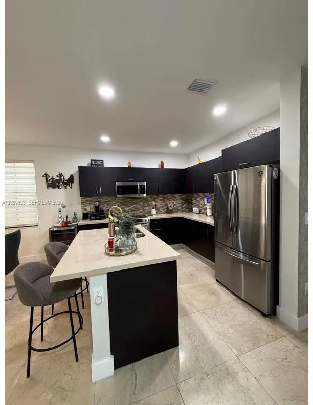 7022 NW 102nd Pl Doral, FL 33178