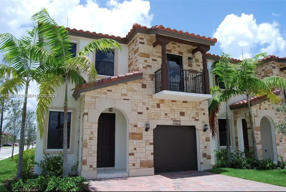 7022 NW 102nd Pl Doral, FL 33178
