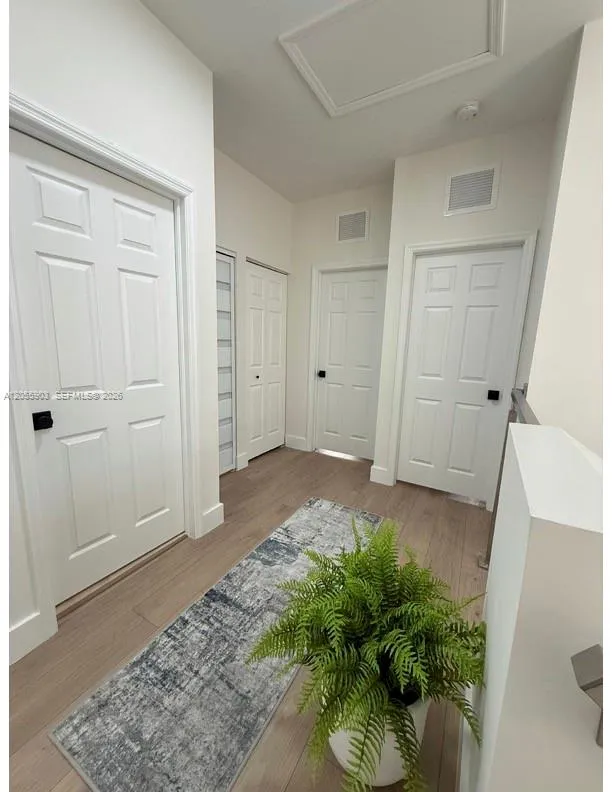 7022 NW 102nd Pl Doral, FL 33178