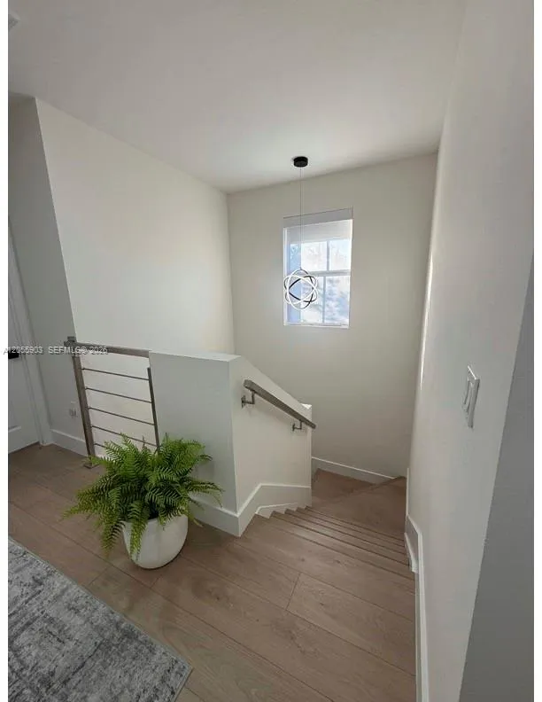7022 NW 102nd Pl Doral, FL 33178