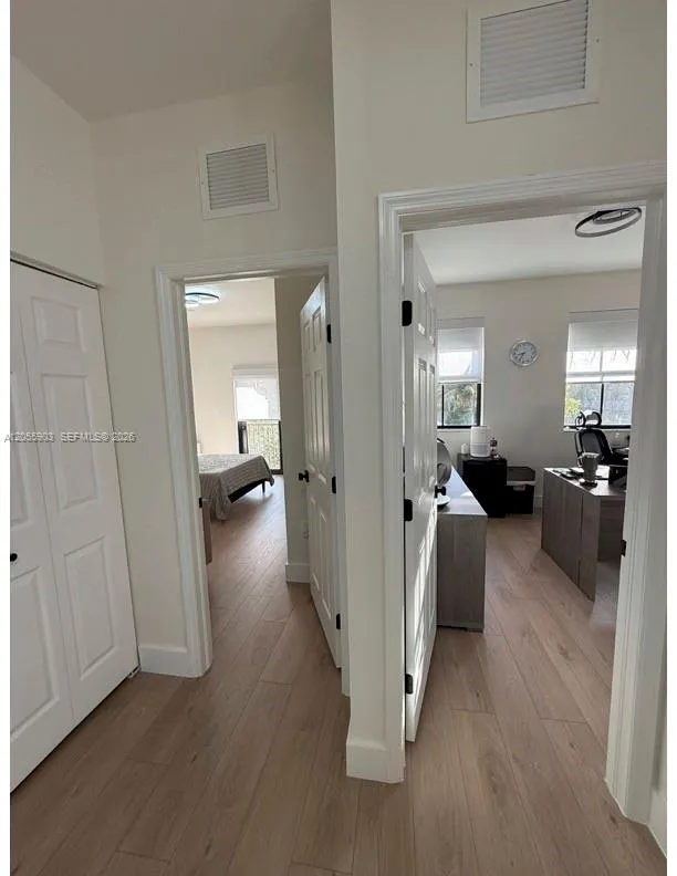 7022 NW 102nd Pl Doral, FL 33178
