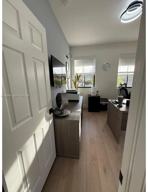 7022 NW 102nd Pl Doral, FL 33178