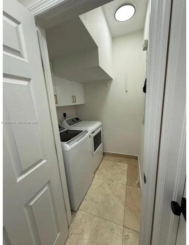 7022 NW 102nd Pl Doral, FL 33178