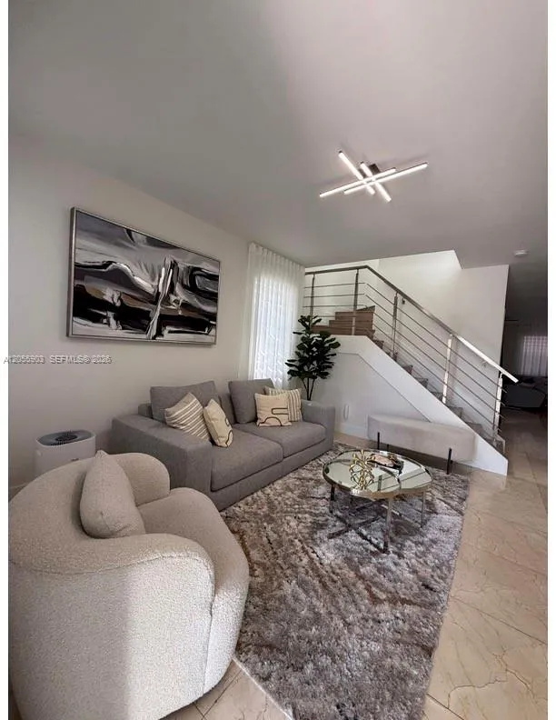 7022 NW 102nd Pl Doral, FL 33178