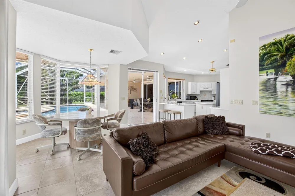 10192 Shireoaks Lane Boca Raton, FL 33498