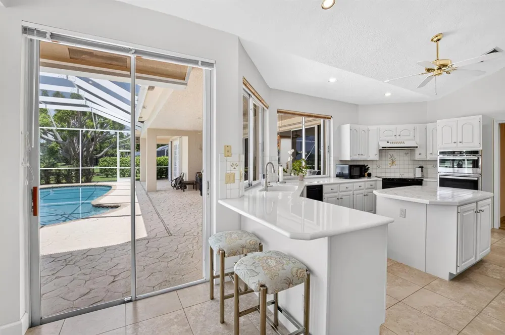 10192 Shireoaks Lane Boca Raton, FL 33498