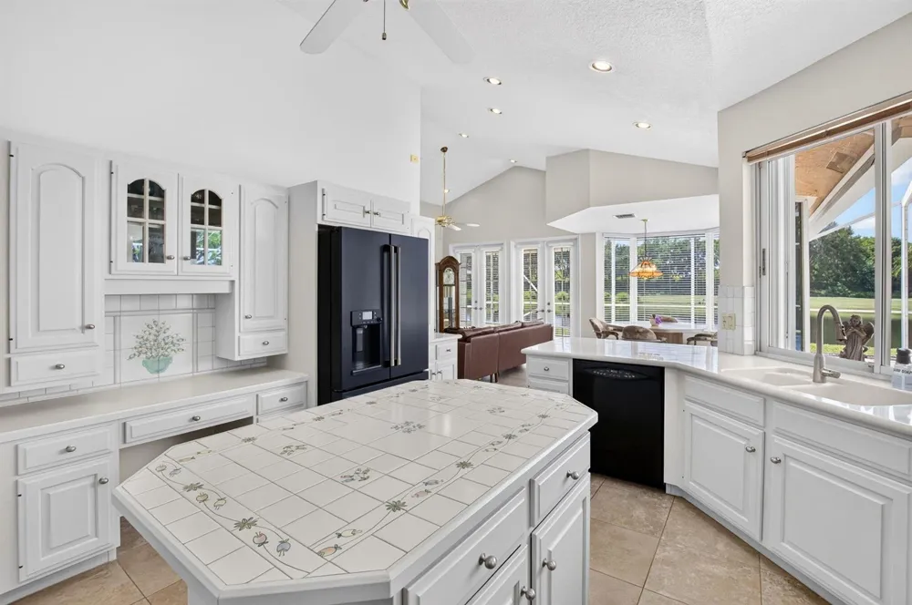10192 Shireoaks Lane Boca Raton, FL 33498