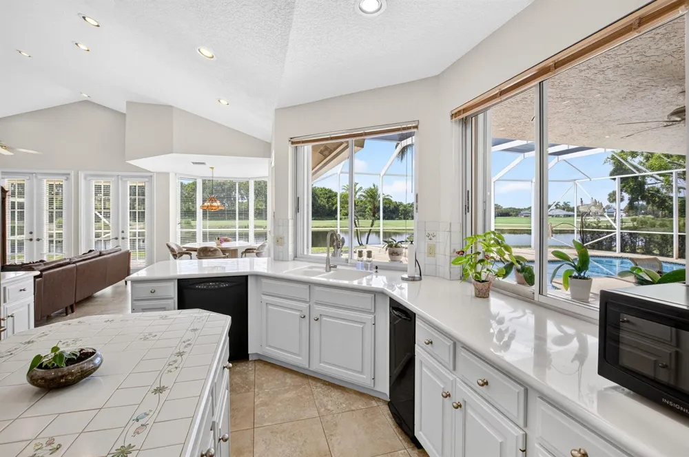 10192 Shireoaks Lane Boca Raton, FL 33498