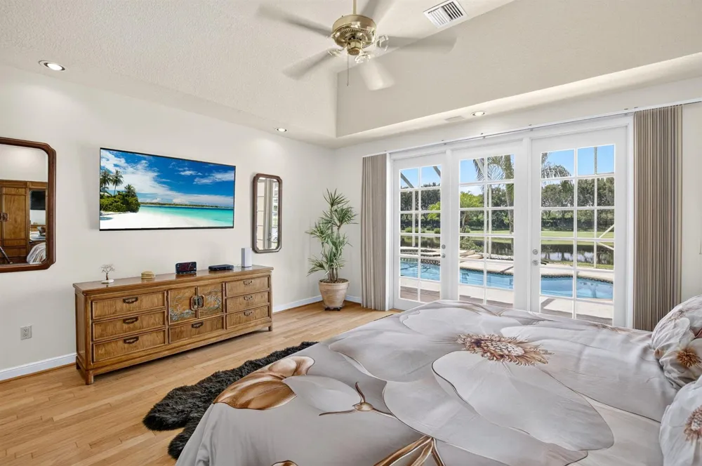 10192 Shireoaks Lane Boca Raton, FL 33498