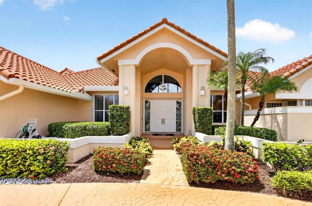 10192 Shireoaks Lane Boca Raton, FL 33498