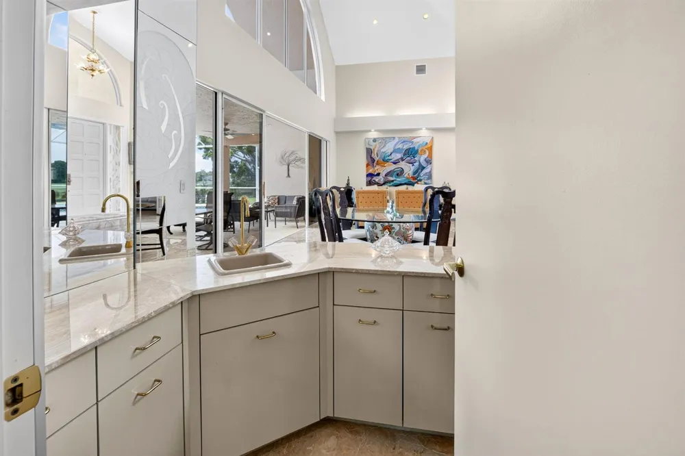 10192 Shireoaks Lane Boca Raton, FL 33498