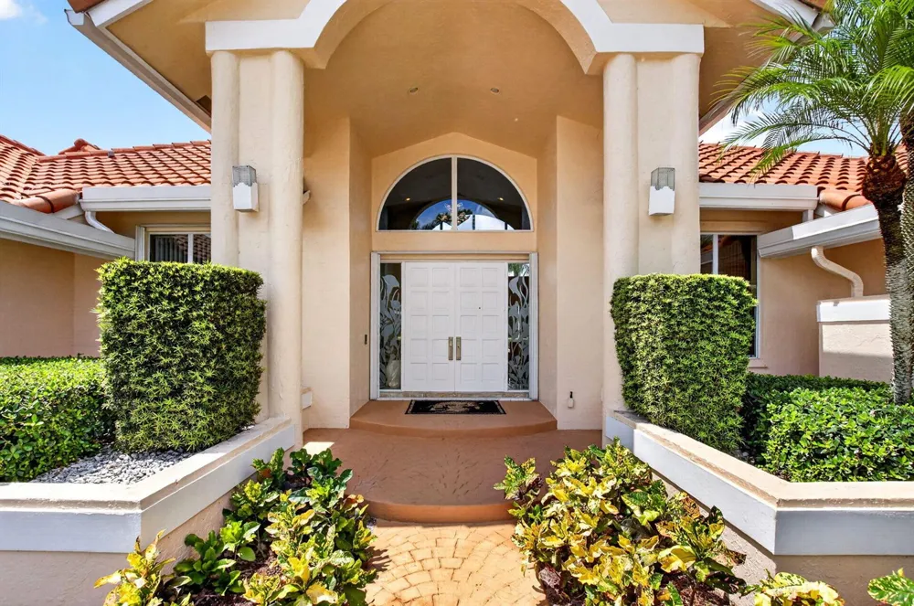 10192 Shireoaks Lane Boca Raton, FL 33498