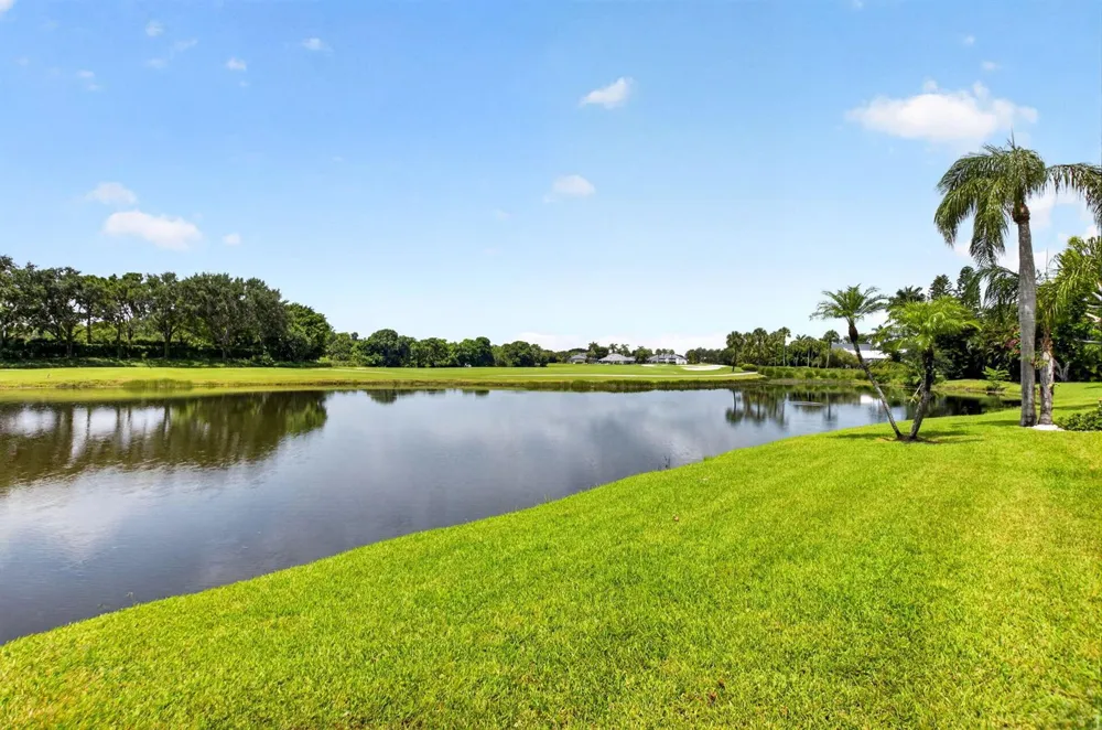 10192 Shireoaks Lane Boca Raton, FL 33498