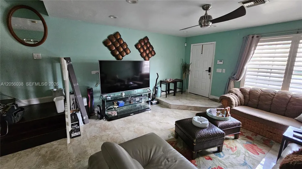 7252 Woodmont Ave Tamarac, FL 33321