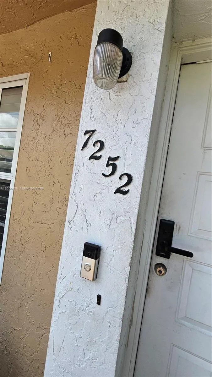 7252 Woodmont Ave Tamarac, FL 33321