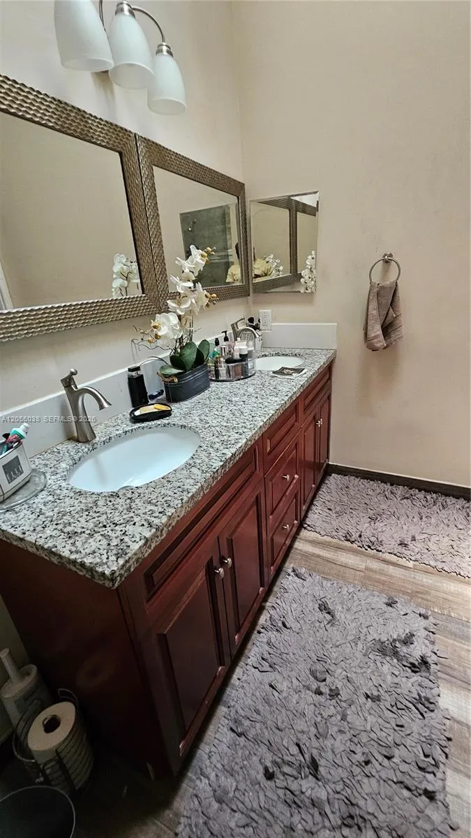 7252 Woodmont Ave Tamarac, FL 33321