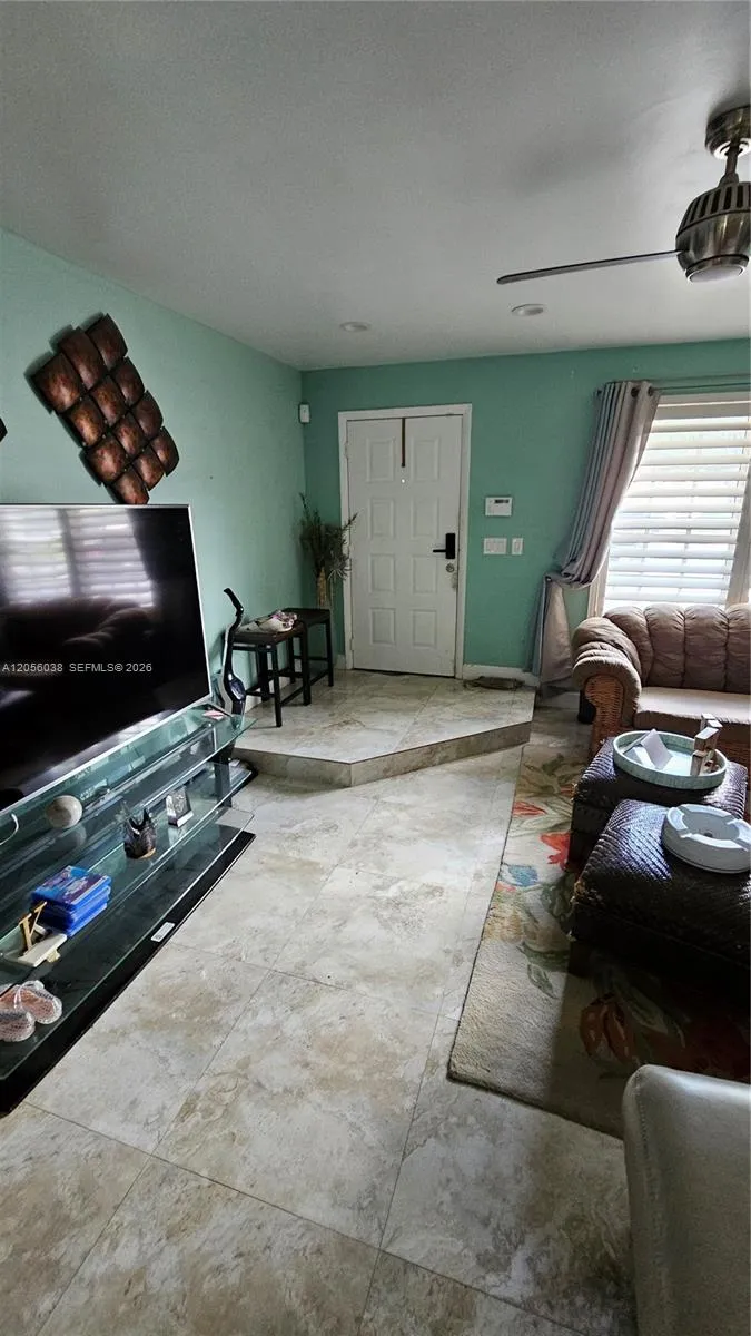 7252 Woodmont Ave Tamarac, FL 33321