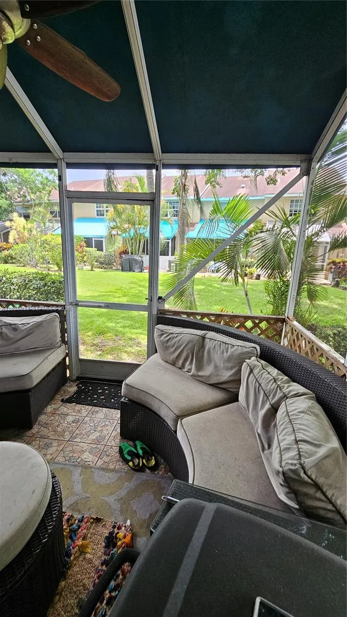 7252 Woodmont Ave Tamarac, FL 33321