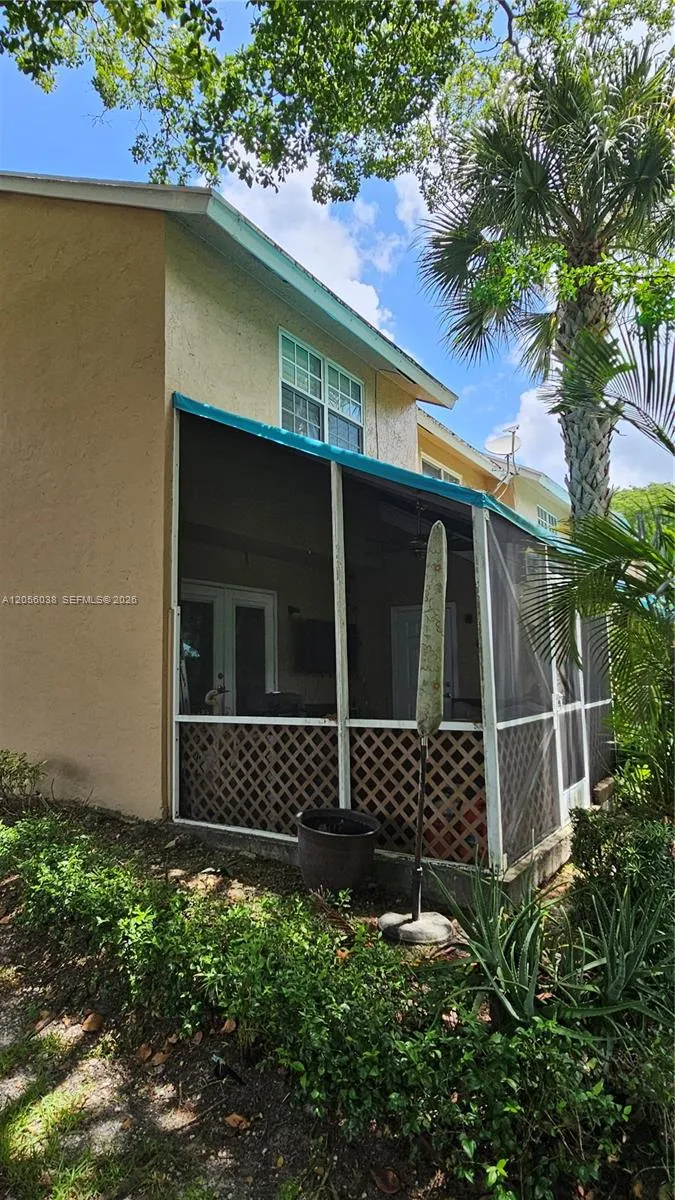 7252 Woodmont Ave Tamarac, FL 33321
