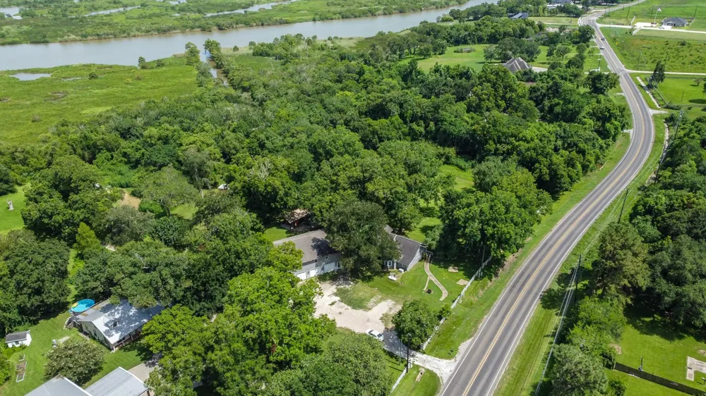 7807 Fm 565 Road Baytown, TX 77523