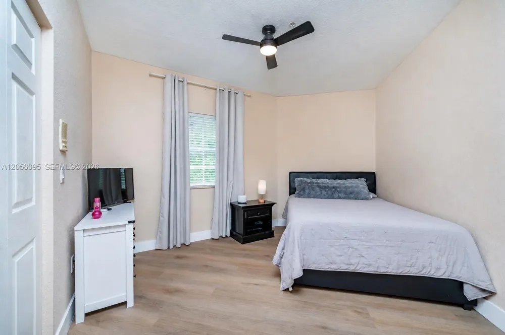 5600 NW 114th Pl #209 Doral, FL 33178