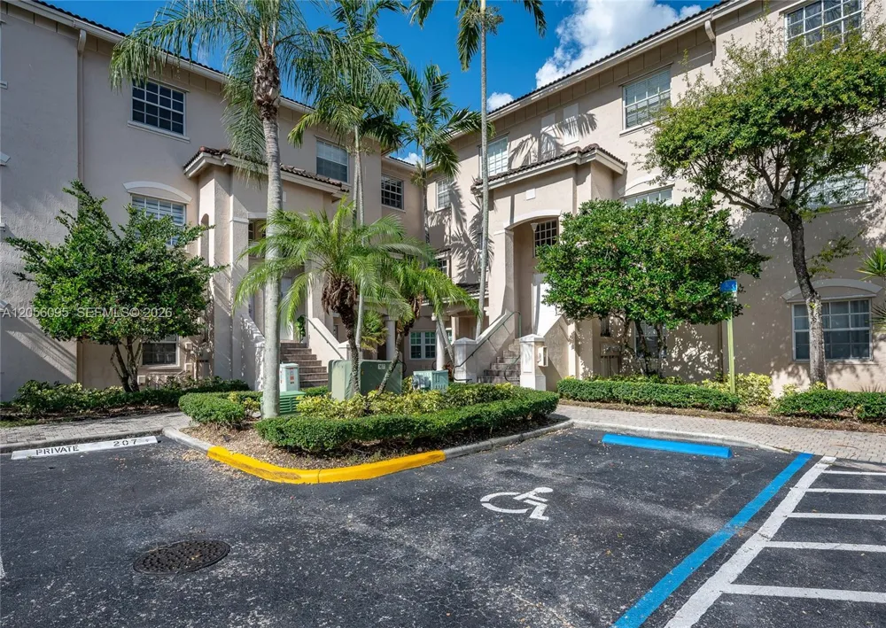 5600 NW 114th Pl #209 Doral, FL 33178